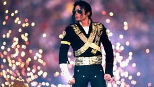 Michael Jackson - Billie Jean con botellas
